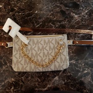 Michael kors fanny pack-Medium